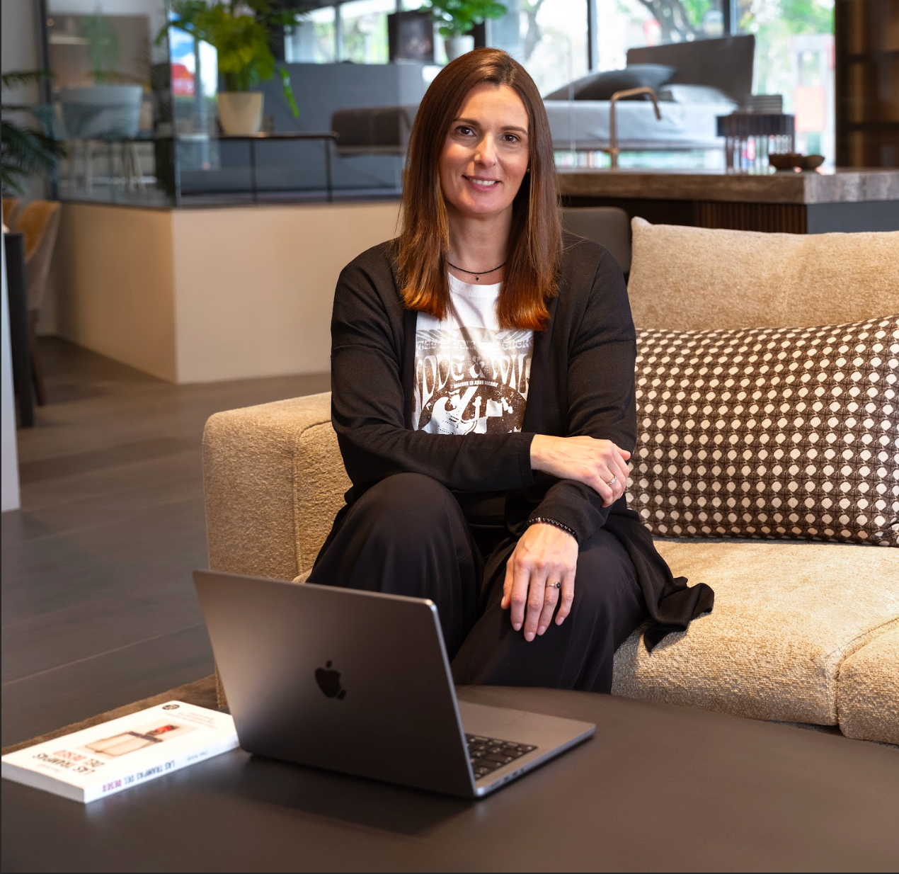 Ana Sauch Coach